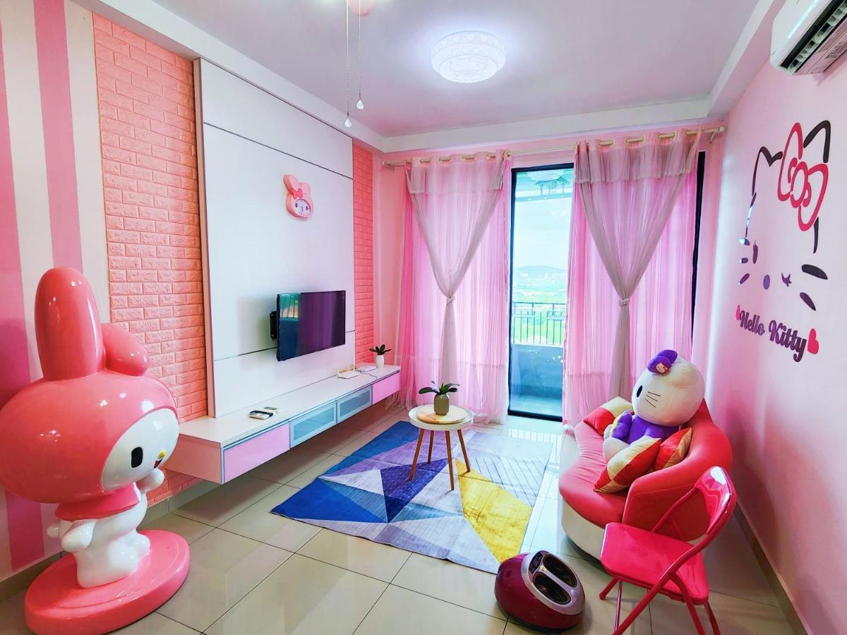 Hello Kitty Fully Air-con Apartment *