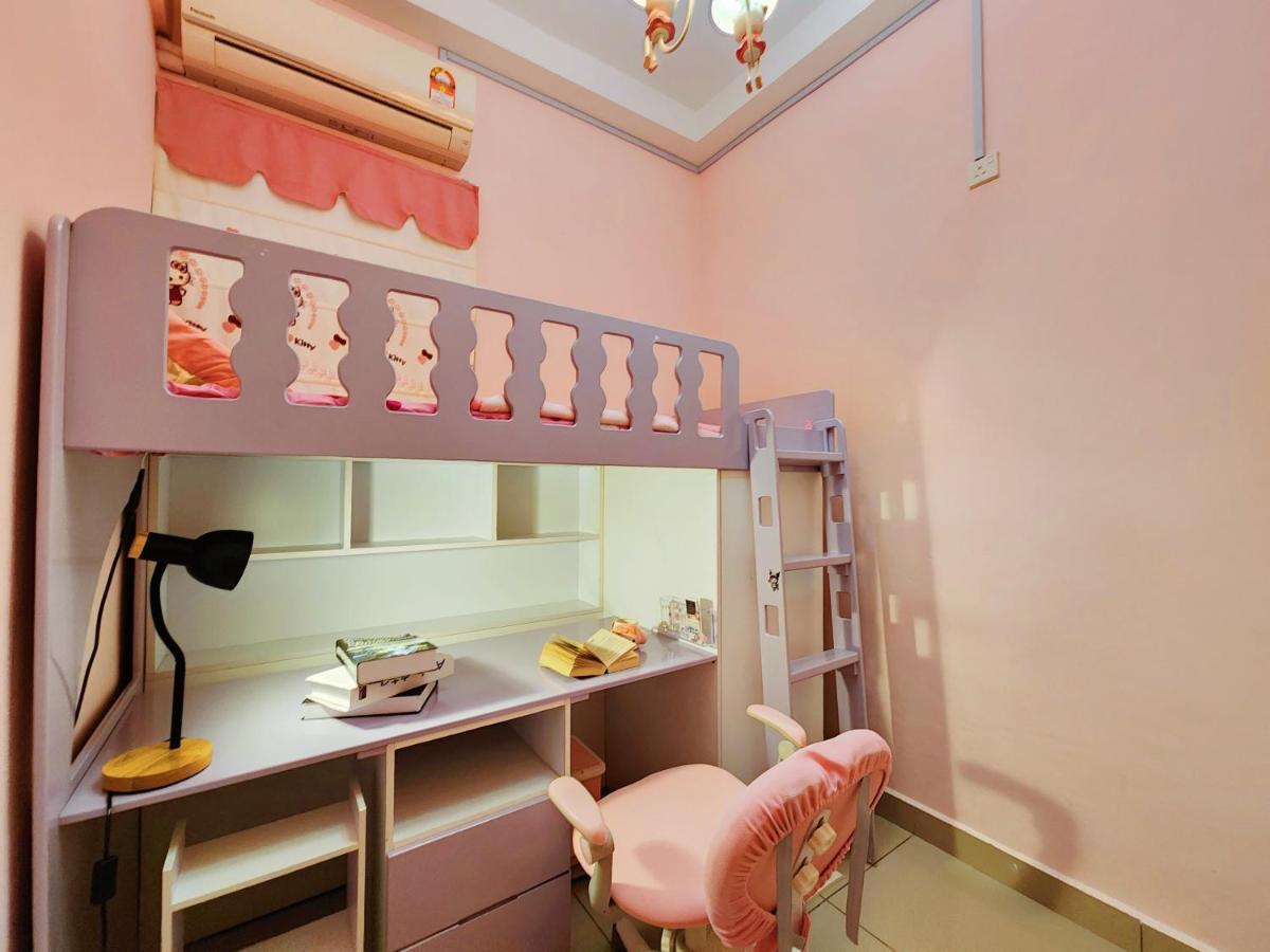 Apartment Hello Kitty Fully Air-con